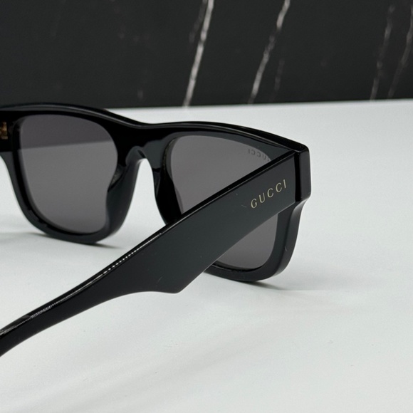 NEW GUCCI GG1427S 001 UNISEX SUNGLASSES GUCCI GG 1427S 001 BLACK GREY EYEWEAR - Picture 11 of 16